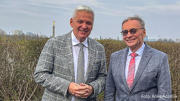 "Nichts über uns ohne uns" Das Bild zeigt Hubert Hüppe und Horst Günther Klitzing.